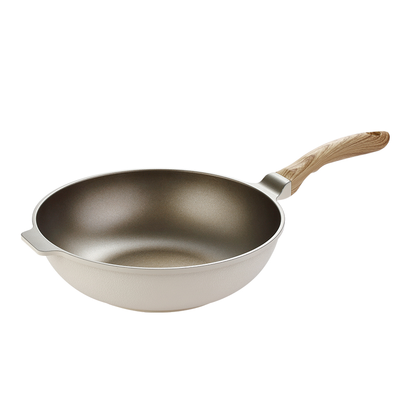 ADC Cookware Introduces Non-Stick Chinese Wok with Die-Cast Aluminum Body