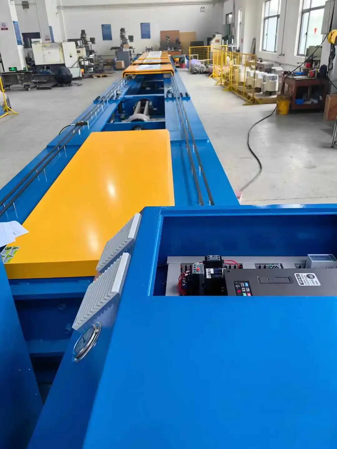 Custom 150 tons 18 meters long horizontal tensile testing machine acceptance today