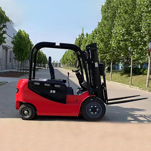 3.0 T Electric Forklift - 1