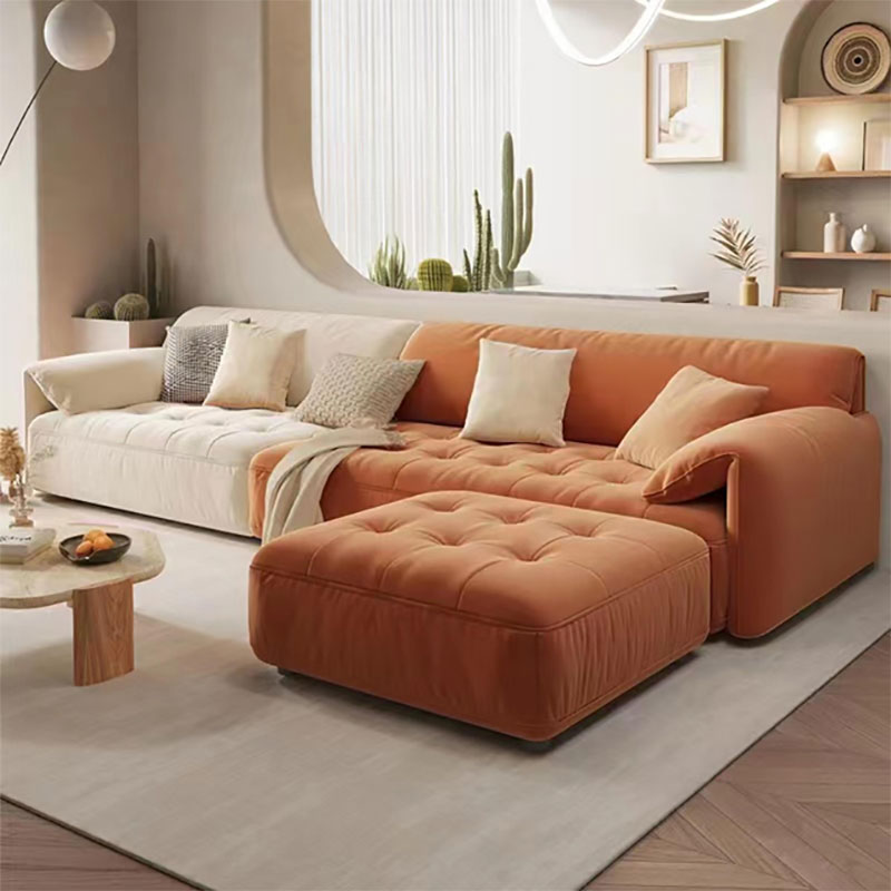 Luxuriöses Chesterfield-Sofa mit Stoffpolsterung