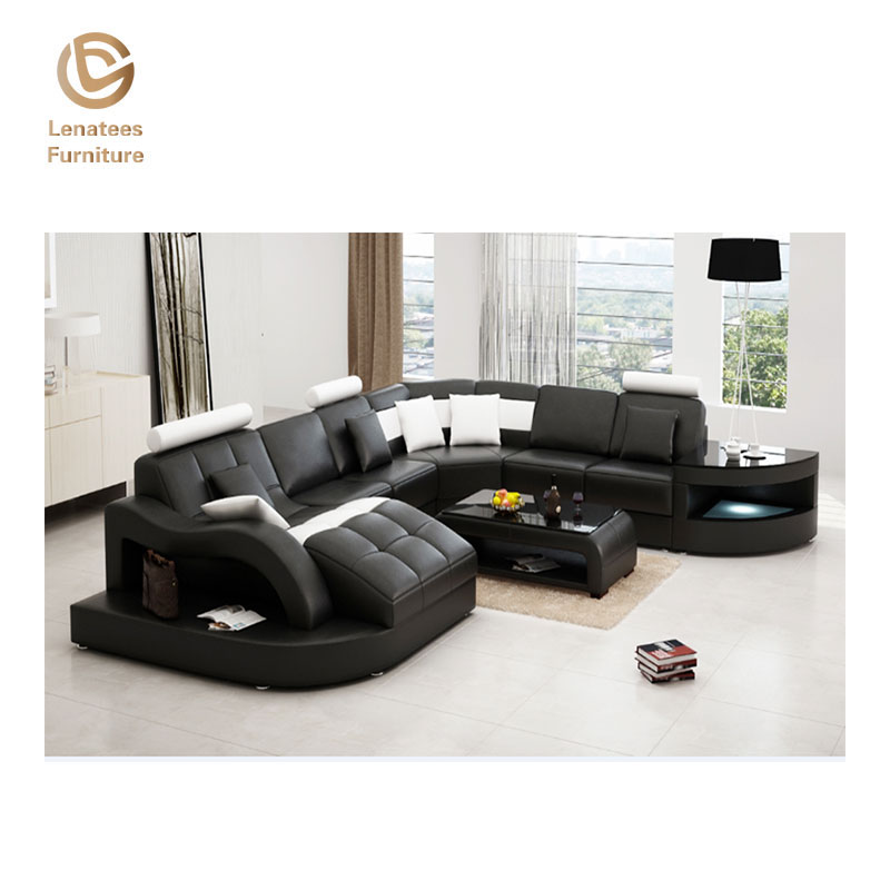 Modernes, schlichtes Sofa aus Leder