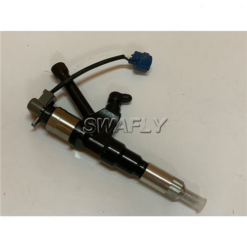 P11C Denso 095000-5215 23910-1252 Fuel Injector