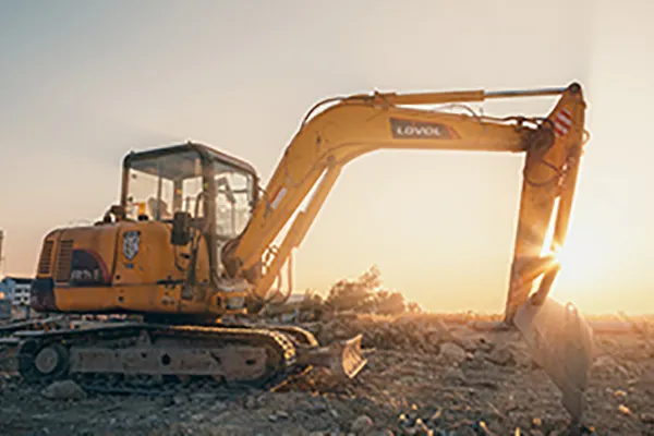 การถอดแยกชิ้นส่วนวาล์วจ่ายของ Caterpillar Excavator