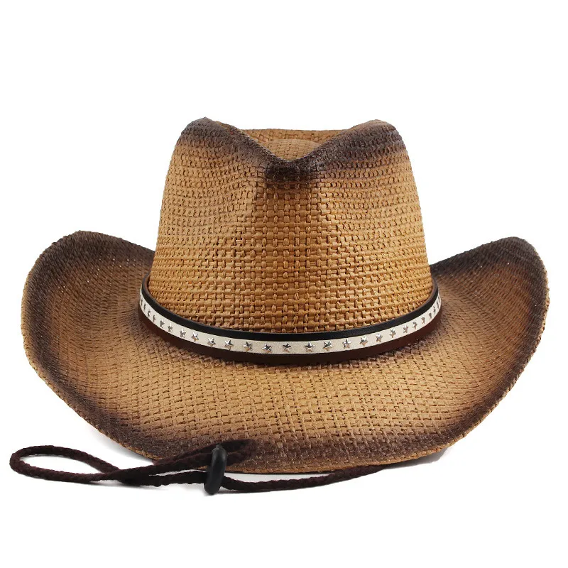 Męski słomkowy kapelusz kowbojski na zewnątrz