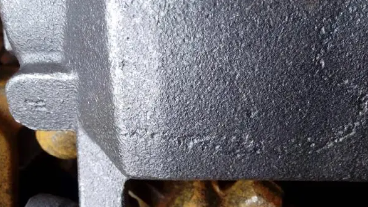 How to prevent sand holes in iron castings