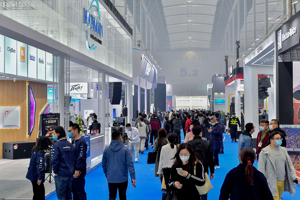 Prolight + Sound Guangzhou memberi para pengunjung pameran informasi tentang masa depan industri