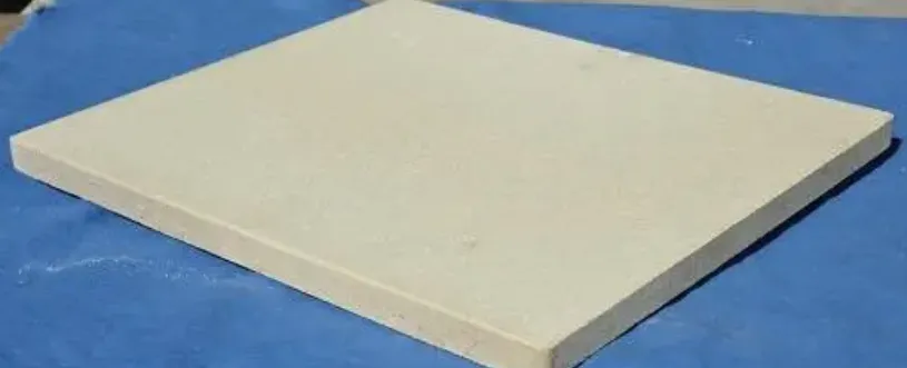 Application of iolite ceramics