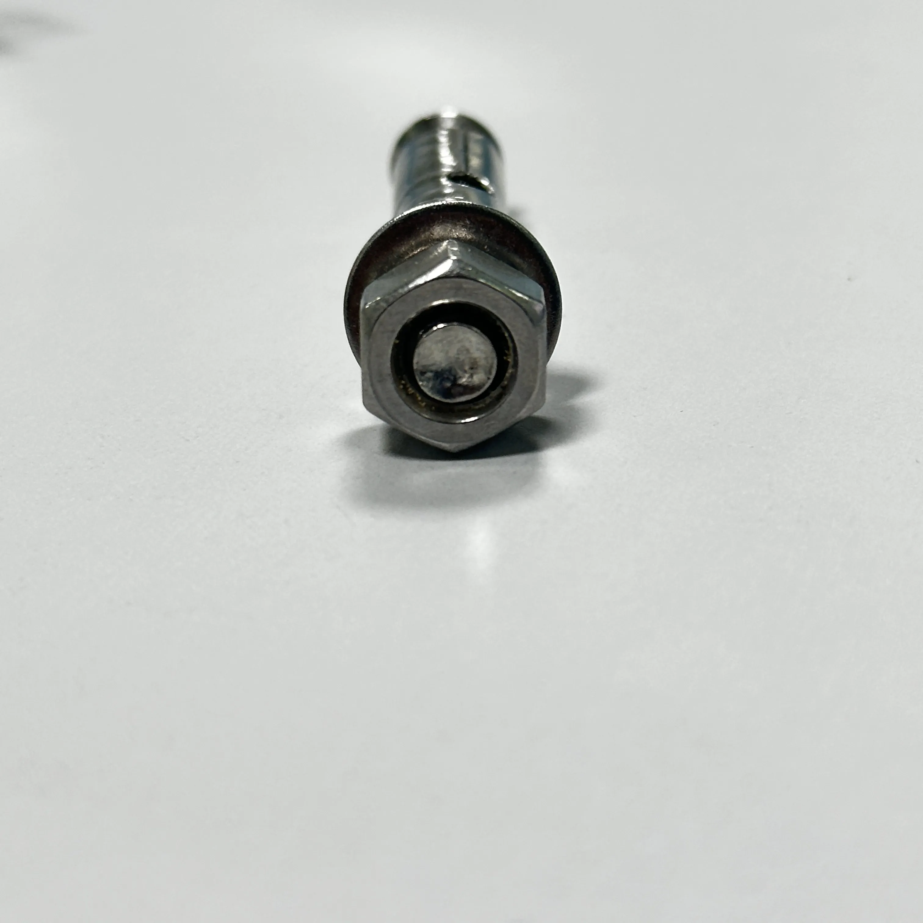 How to unscrew the stainless steel expansion screw if it is rusted?