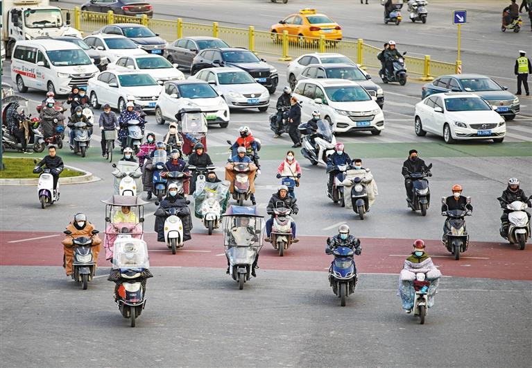 The Necessity of Mandatory Goggles and Helmets for Motorcycles in China