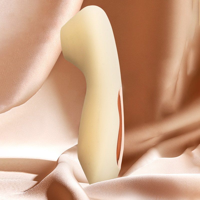Siurbiantys plekšnojantys moteriški puikūs maži nešiojami pritaikytos spalvos klitorio siurbimo vibratoriai. - 1