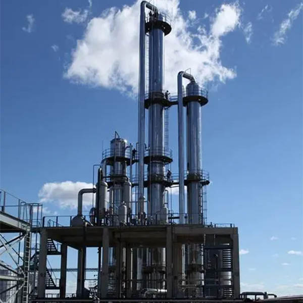 Columnas o torres de destilación industrial de acetono