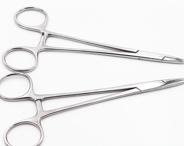 Surgical Needle Holder - 2