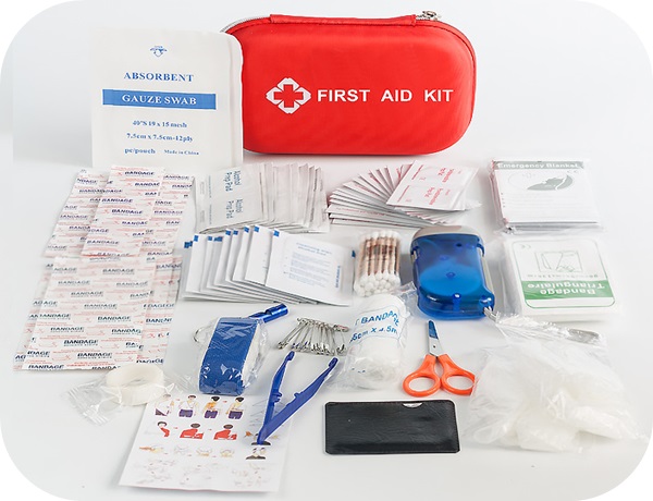 First aid kit, wilderness, survival, outdoor, medical first aid 072