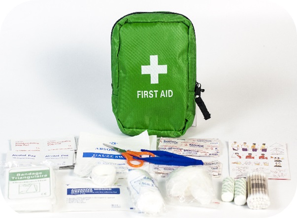 Första hjälpen kit, vildmark, överlevnad, utomhus, medicinsk första hjälpenk028