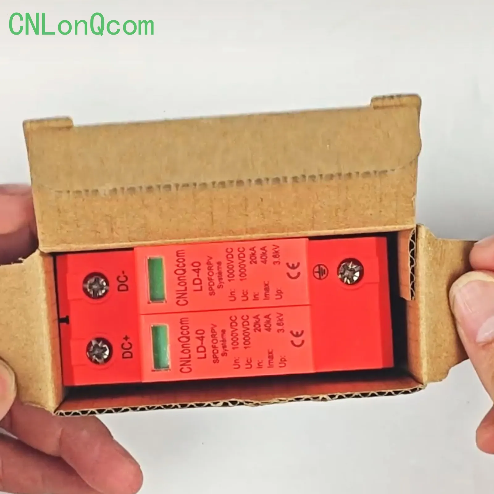 CNLonQcom Showcases LD-40 2P 1000V Solar DC Surge Protector