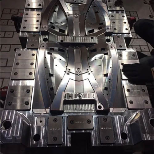 Car hood molding Injection mold making