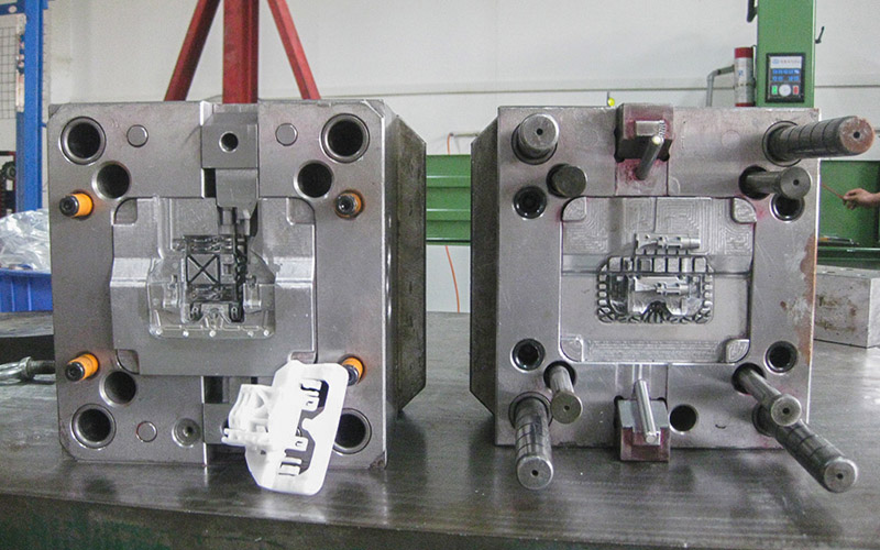 Injection Mold Manufacturing Services