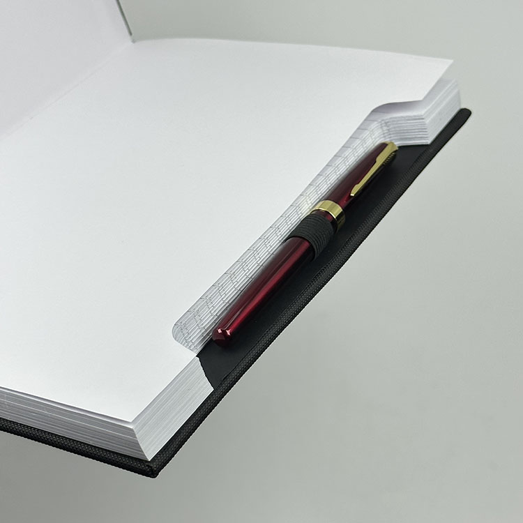 Caderno com suporte para caneta integrado - 10 
