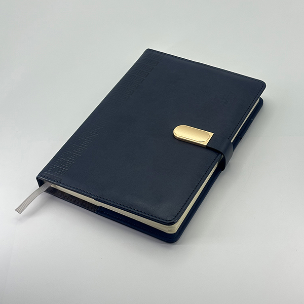 Caderno de fivela magnética - 1 