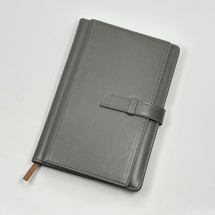 Drievoudig notitieboek met magnetische gesp - 1