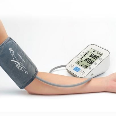 Automaattinen digitaalinen olkavarren verenpainemittari - 1