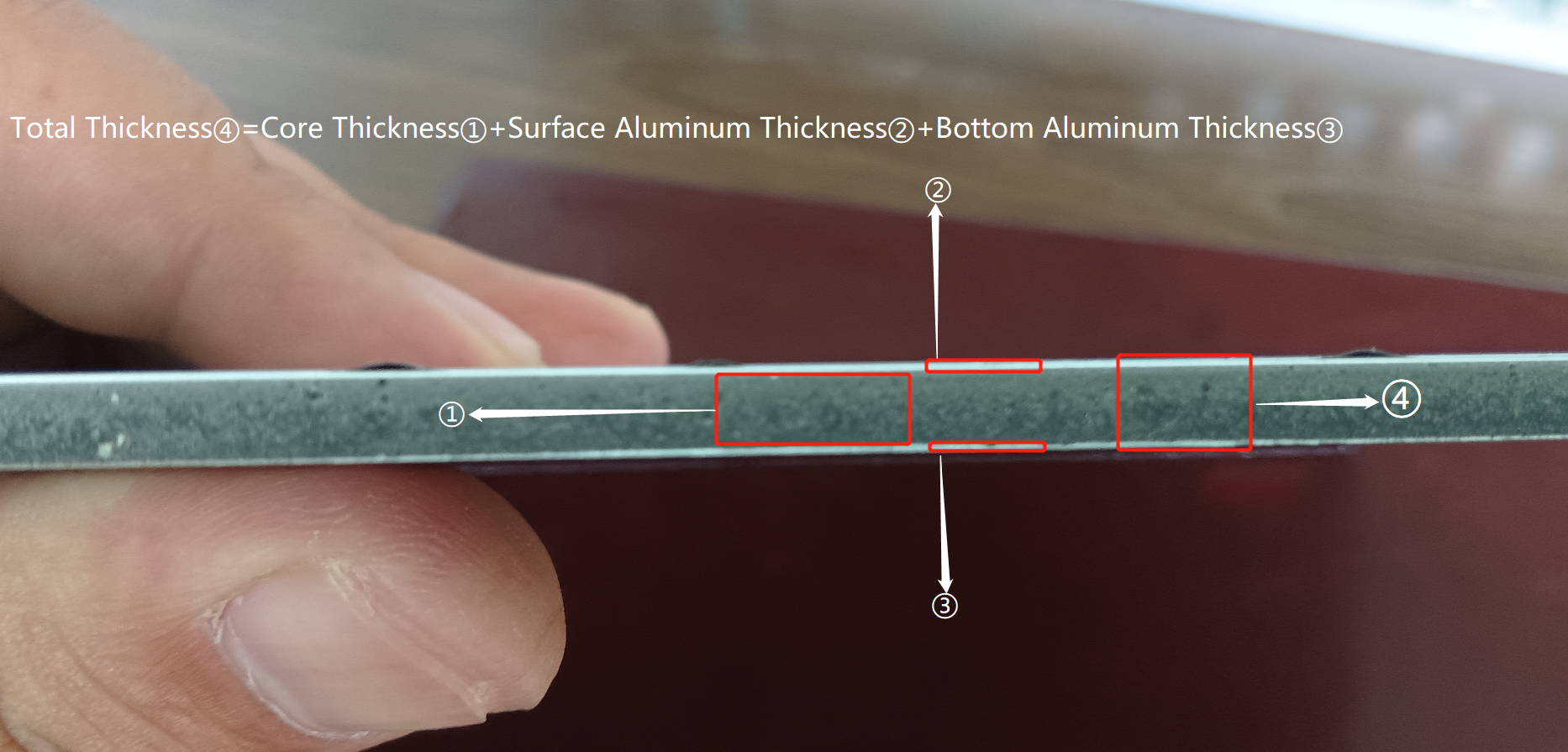 A espessura do alumínio do painel composto de alumínio