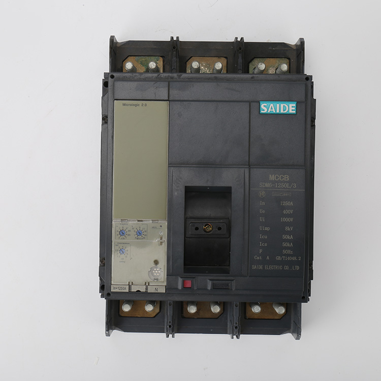 Elektryczny wyłącznik automatyczny 1250A w obudowie formowanej