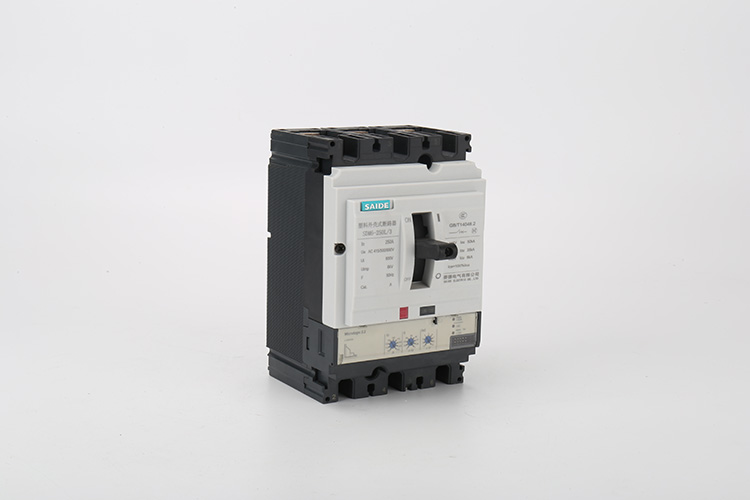 What is a molded case circuit breaker