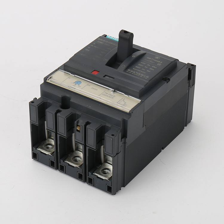 Interruttore automatico scatolato magnetotermico a manopola singola 250A