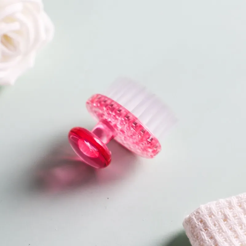 How to choose a Plastic Facial Brush?