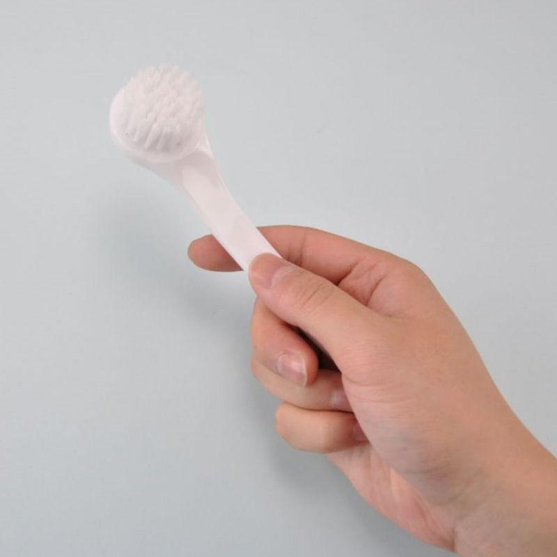 Non-slip Plastic Facial Brush