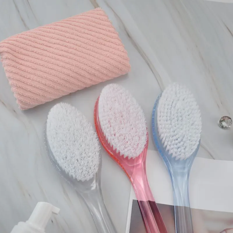 Brosse de bain en plastique