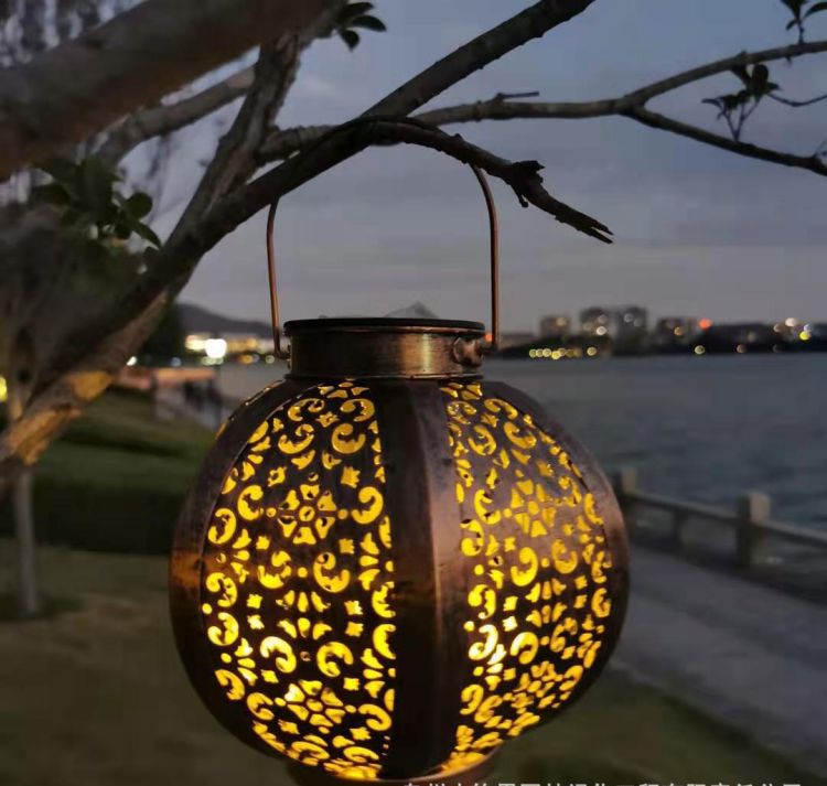 Outdoor Waterproof Table Hanging Solar Metal Hollow Pattern Lantern for Garden