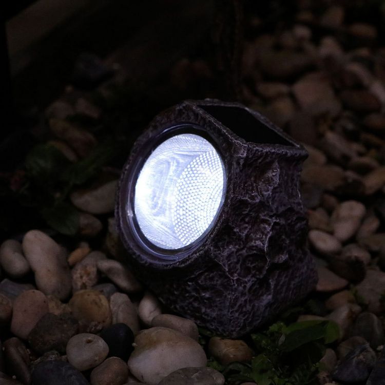Luz de jardín de piedra de energía solar LED impermeable al aire libre 4