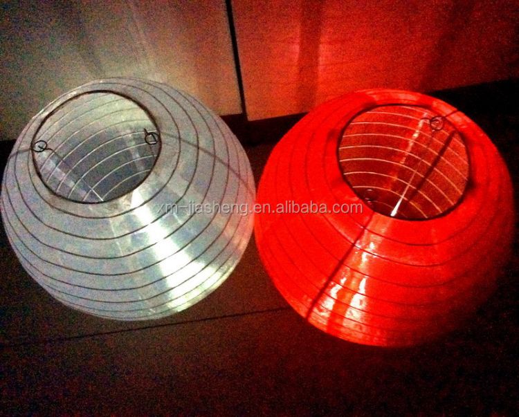 Lanterna LED de suspensão redonda de tecido de nylon chinês movido a energia solar à prova d'água para exterior