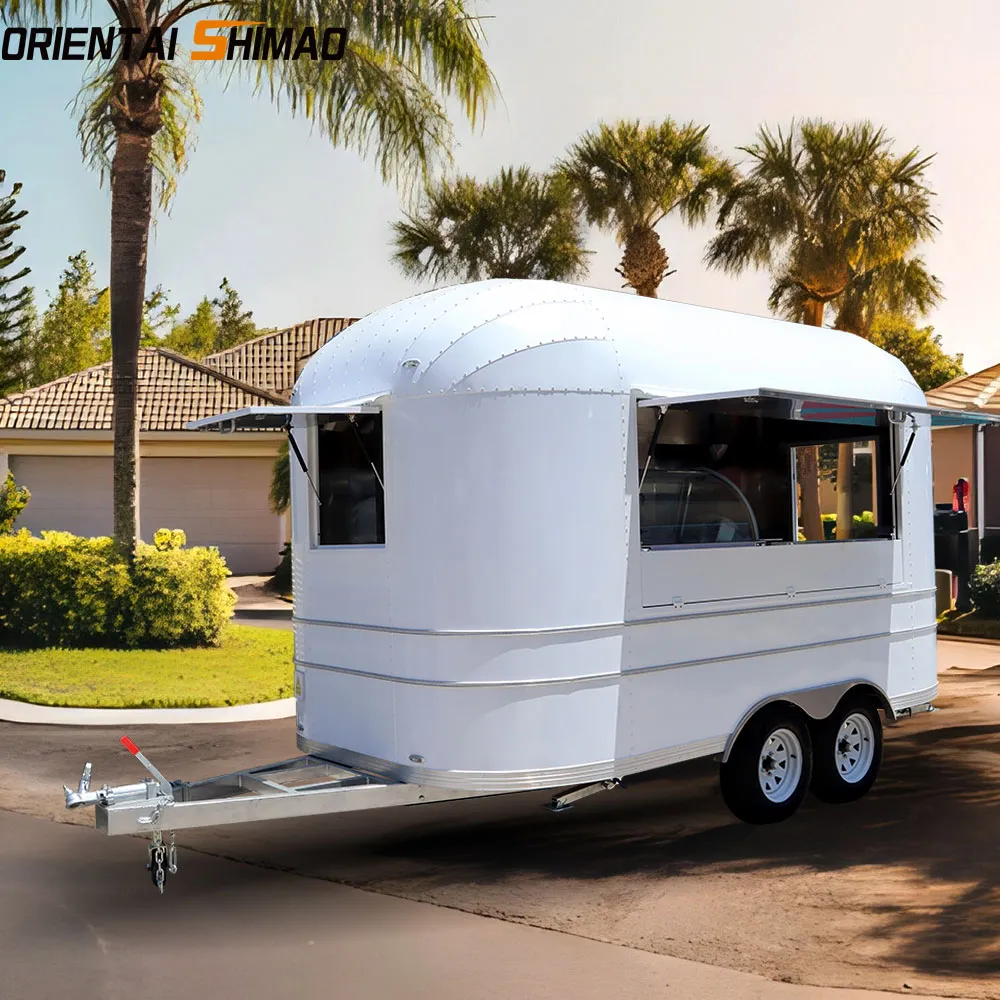 Remorque alimentaire Airstream blanche