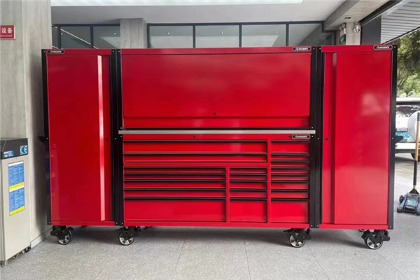 Rolling Tool cabinet