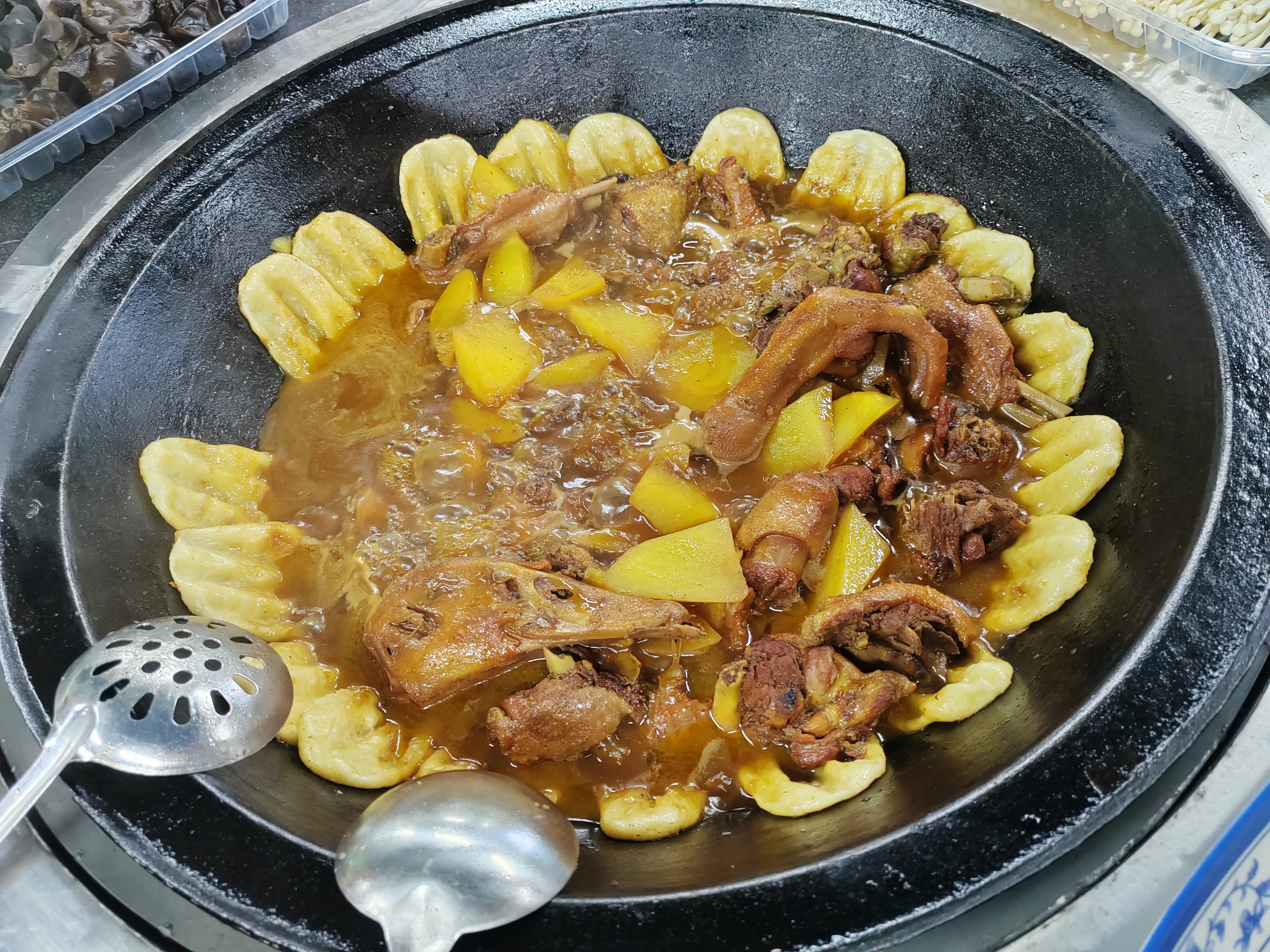 Birthday Party-Stewed Goose in Iron Pot