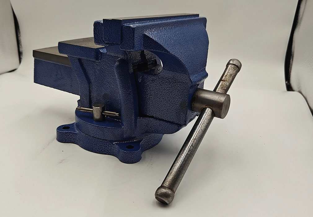 Bench Vise With Anvil