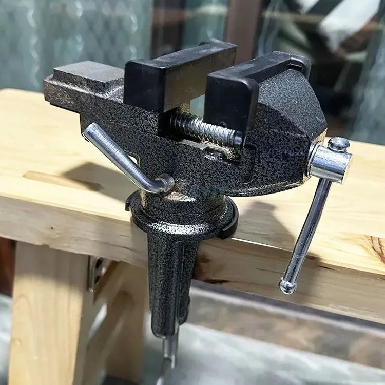 Light Bench Vise