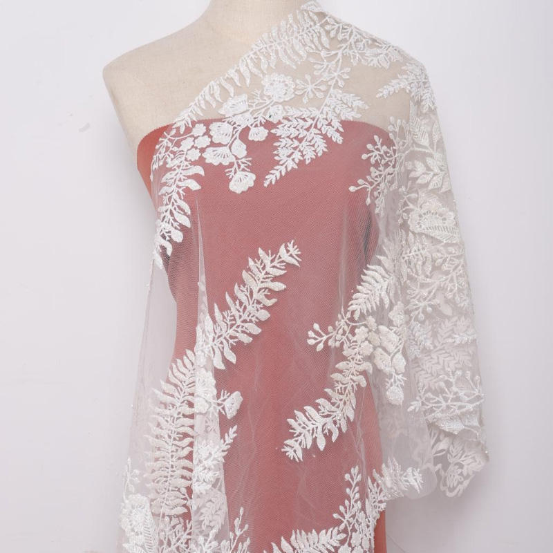 Тъкан за булчинска рокля с цветни мъниста и пайети