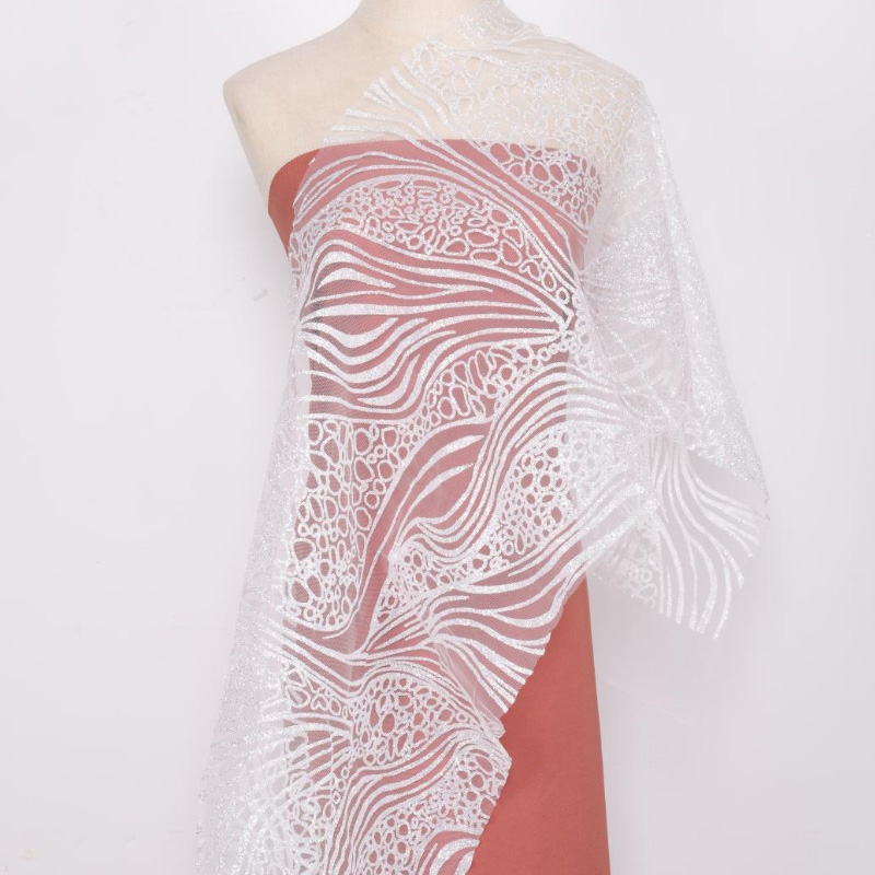 Тъкан за сватбена рокля с цветни пайети