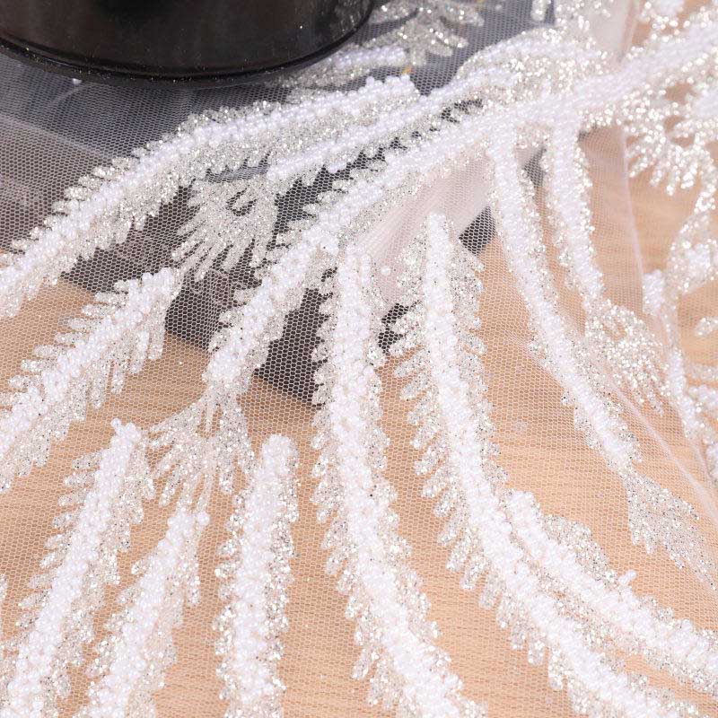Весільна тканина зі сріблястими блискітками та перлами