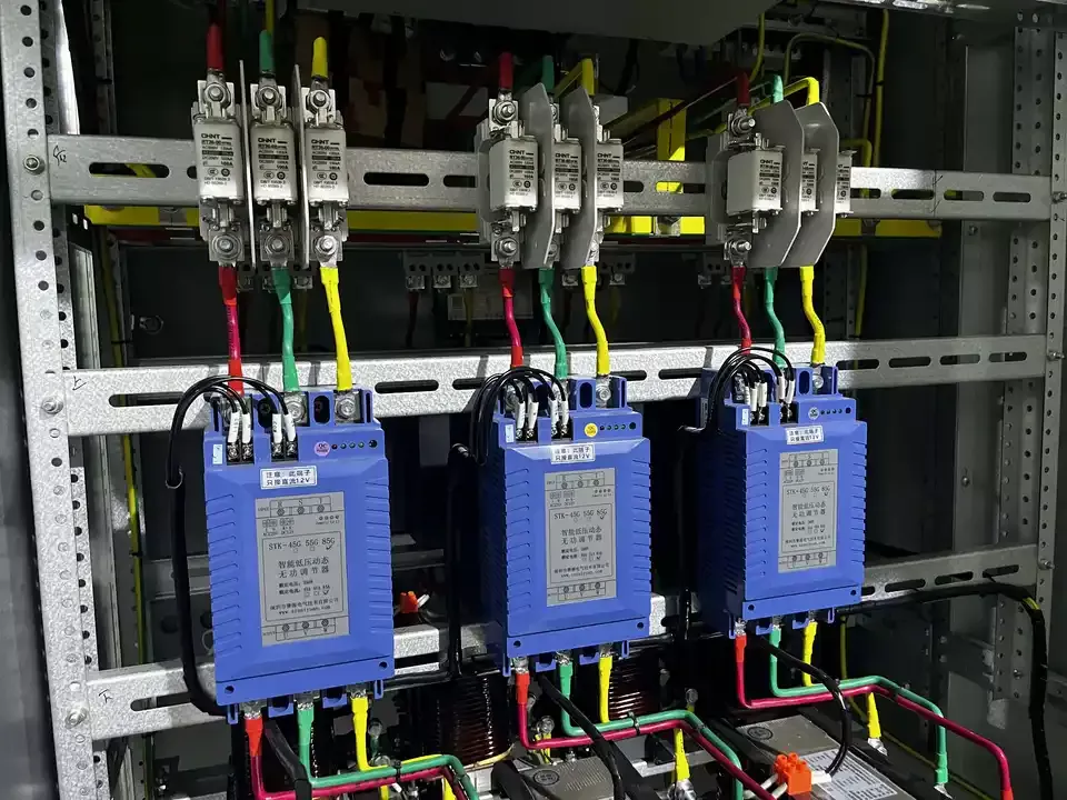 GCK Low Voltage Withdrawable switchgear - 4 