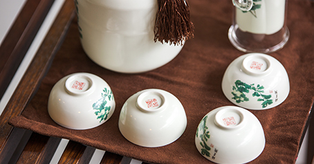 White porcelain (a type of traditional Chinese porcelain) 
