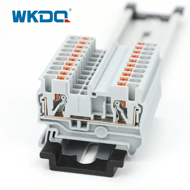 Op DIN-rail gemonteerde insteekconnector