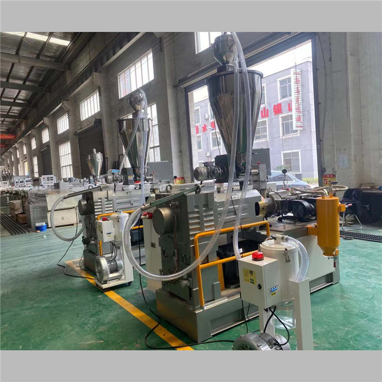 The difference between single screw extrusion machine and twin screw extrusion machine