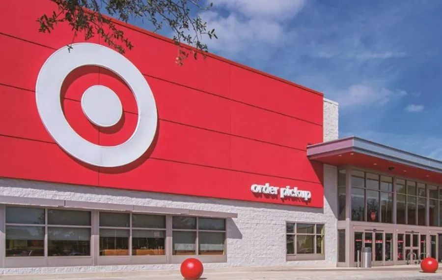 In the second quarter of Target's fiscal year, the sales problem of non-essential products still has not been solved, and the overall sales have dropped significantly.