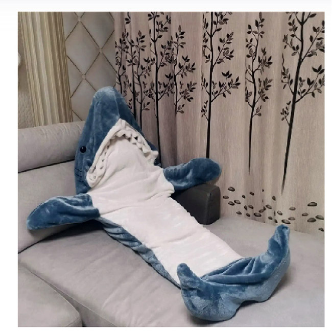 yetişkin boyutunda köpekbalığı battaniyesi