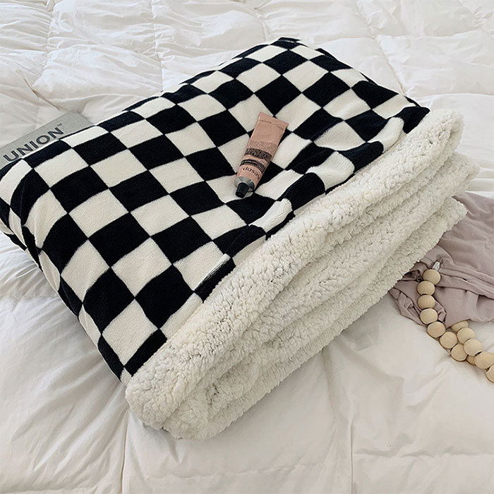 Одеяло из микрофибры United Checkered Sherpa